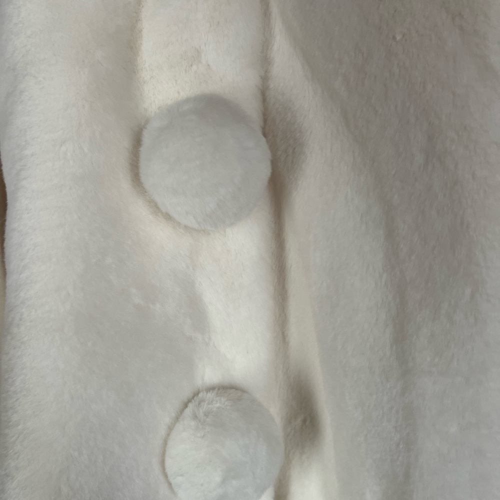 ❌❌SOLD❌❌
Cynthia Rowley faux fur toddler jacket - Picture 3 of 5